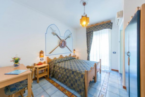 Отель Albergo Pensione Riviera  Майори